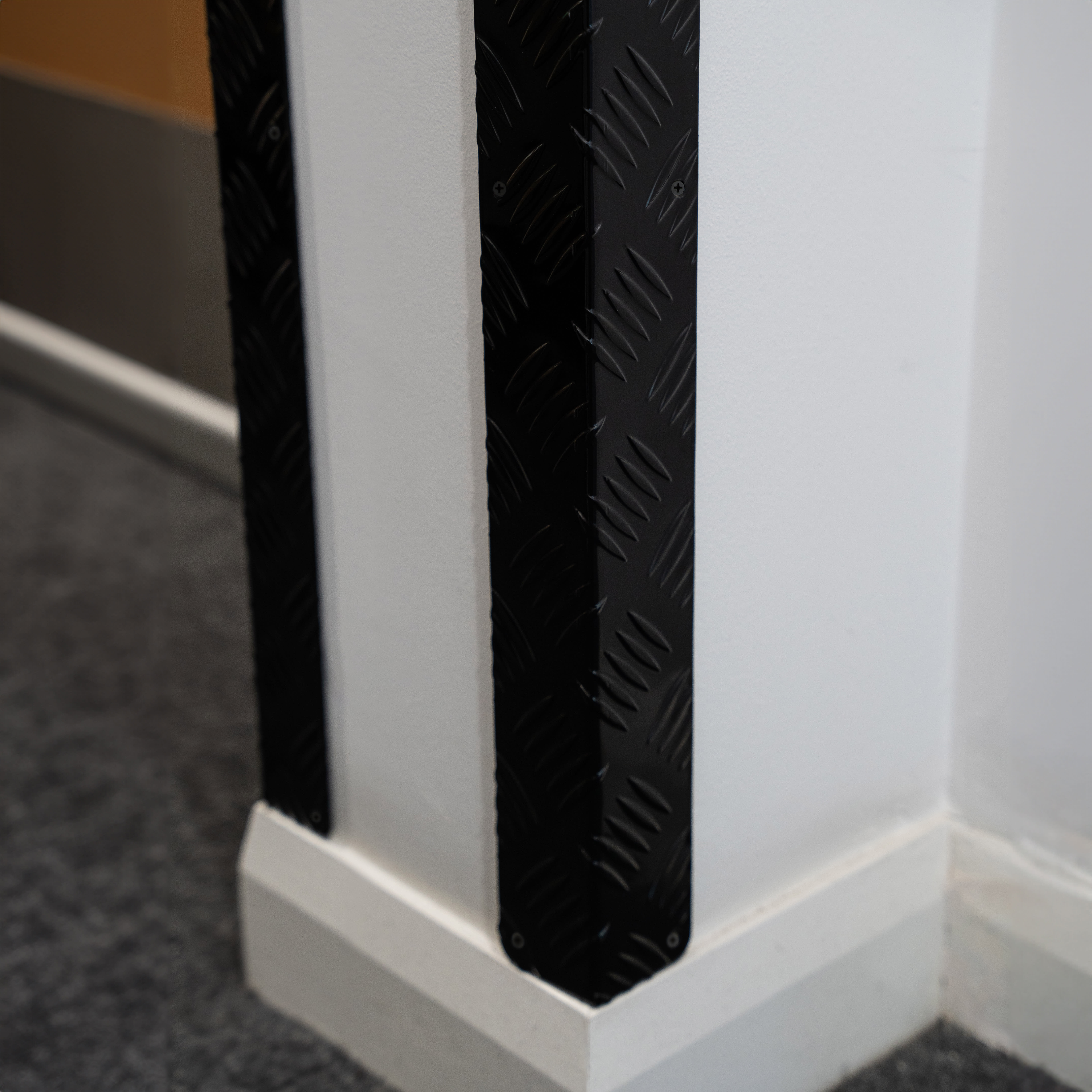 900mm Aluminium Angle - Equal Sided - 50 x 50 x 1.5mm - Checker Plate 5 Bar Tread - Black - view 2