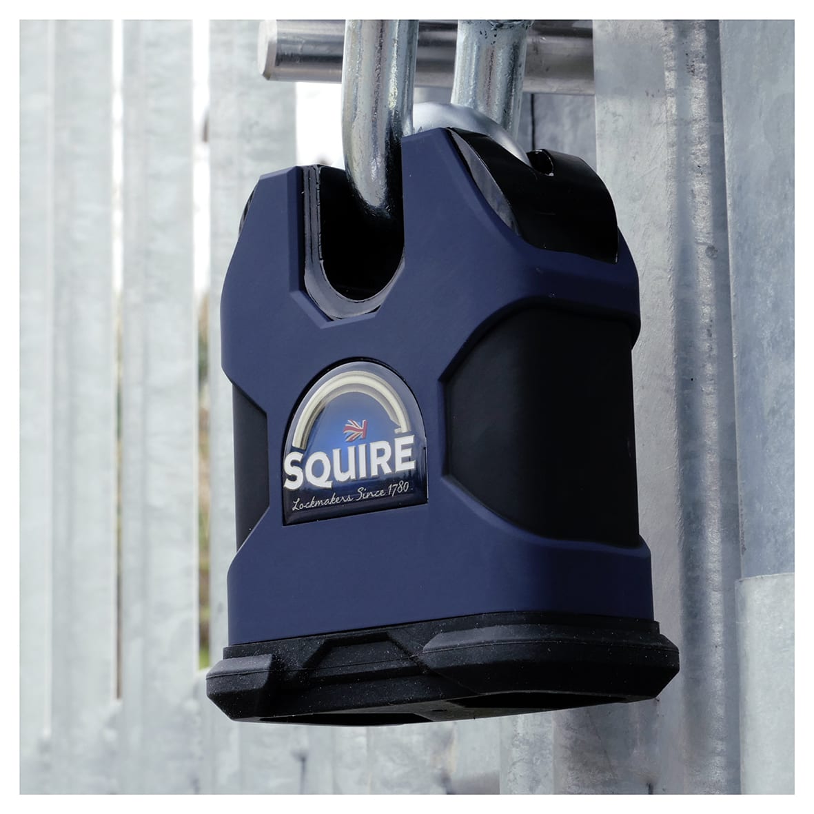 SS80CS Stronghold Closed Shackle Padlock - 80mm Body - 16 x 25mm Shackle - Black/Blue - view 6