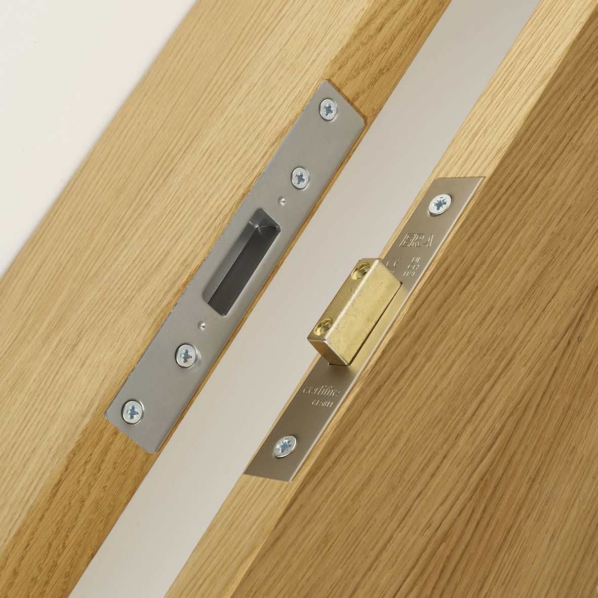 Viscount Euro Profile Deadlock - 64mm Case - 44mm Backset - Polished Brass - view 4