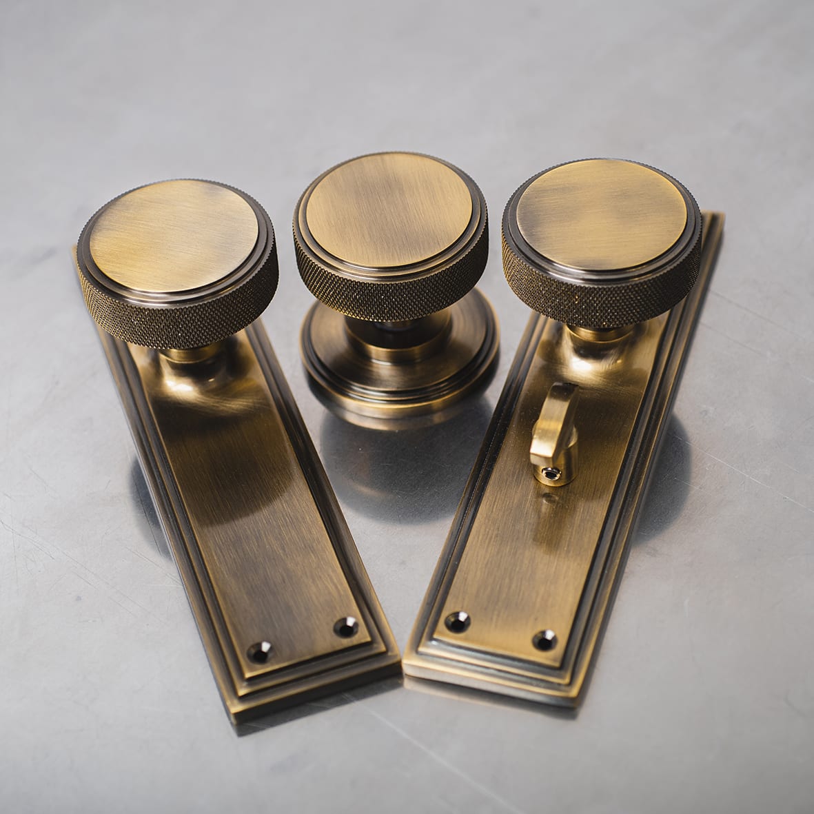 Polished Brass Knurled Mortice Door Knob - 62mm Rose Diameter - Riley Range - view 5
