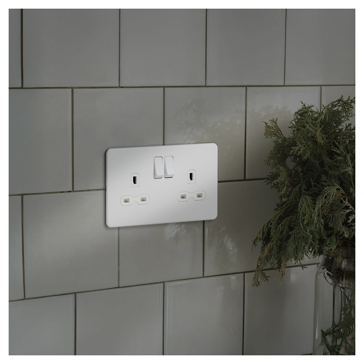 13A 2 Gang Screwless Flat Plate Switched DP Switched Socket - Matt White/White Insert - view 7