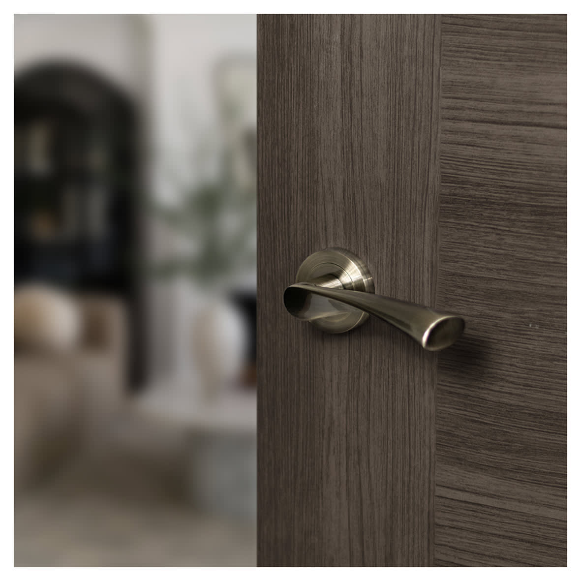 Status Colorado Door Handle on Rose - Antique Brass - view 2