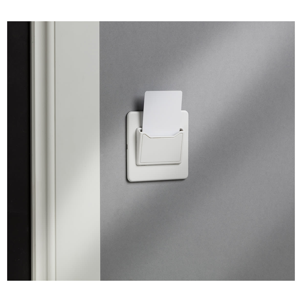 32A 1 Gang Screwless Flat Plate Key Card Switch - Matt White - view 2