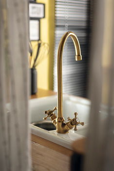 Abode AT2172 Burford Dual Lvr C-Tap Brs - view 2