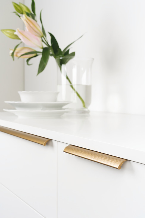 Ona Profile Handle Aluminium Bru Brass 256mm Fixing Centres - view 3