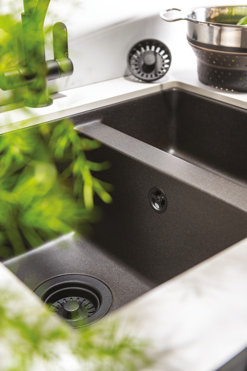 Abode AX1138 Overflow Rnd Pipework MB - view 3