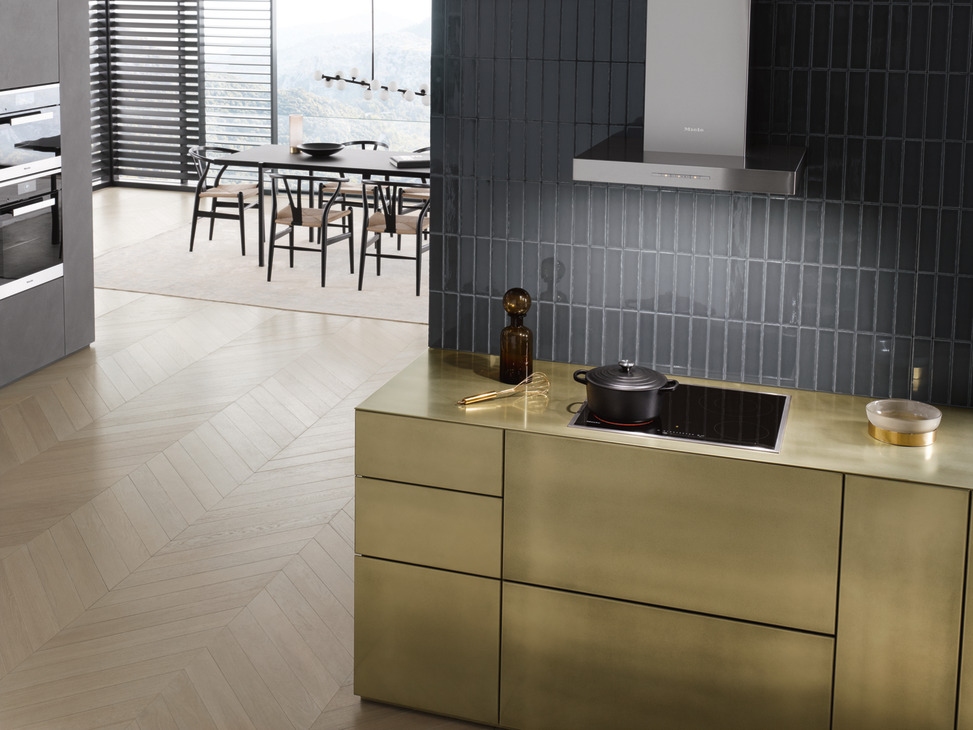 Miele DAPUR68W 60 Chimney Hd Stainless Steel - view 3
