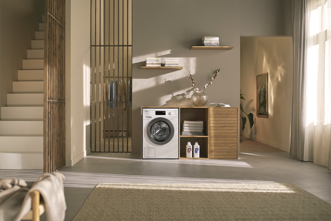 Miele WED385 WCS Wsh Mch QPW+Stm 9kg Wht - view 4