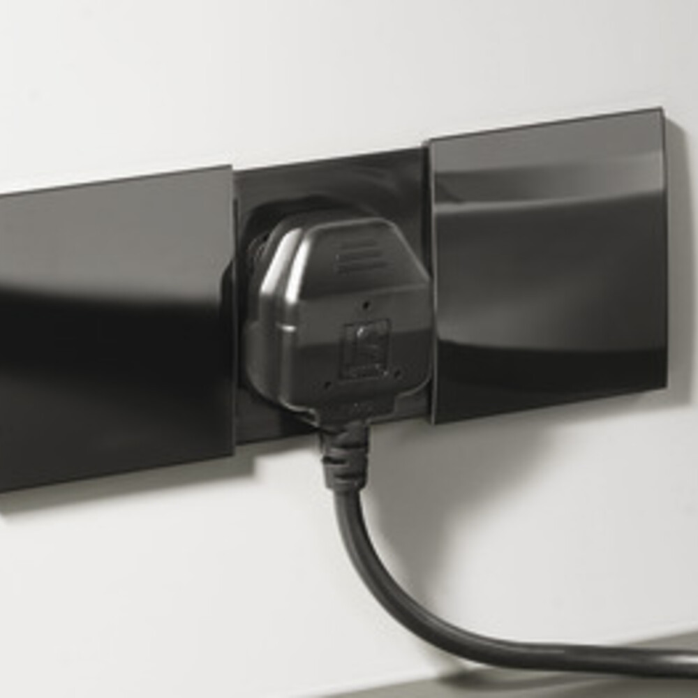 BachM Due Cvr Plt 139x71x5mm Black
