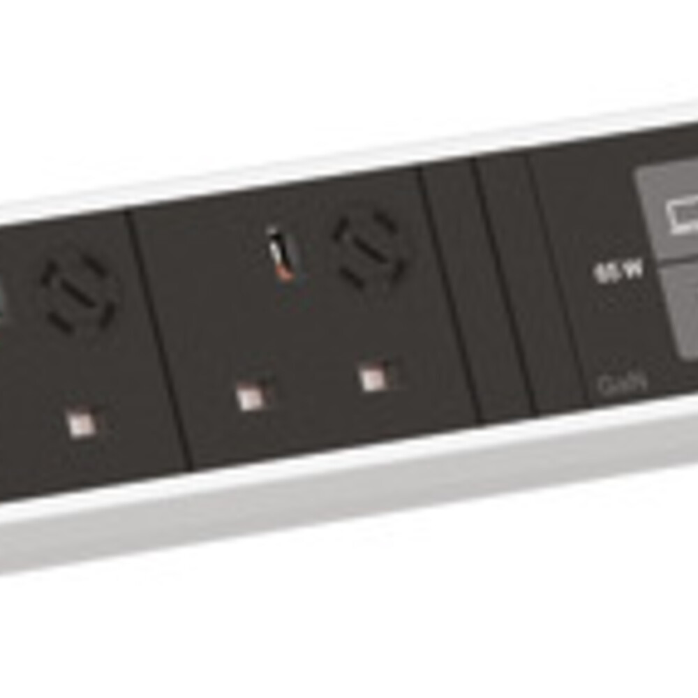 BachM Power Frm POLS 2xUK,USB-C,CM 65W