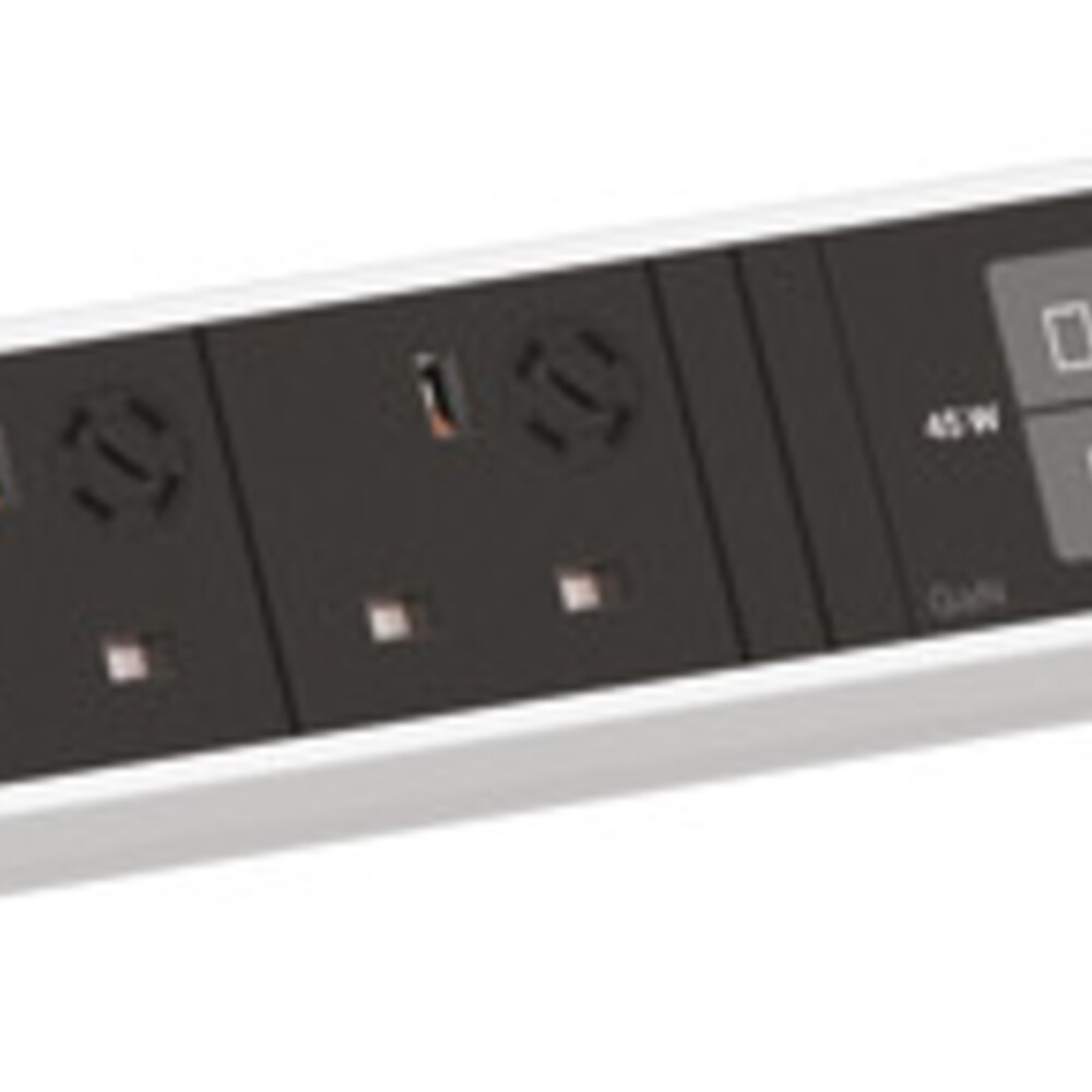 BachM Power Frm POLS 2xUK,USB-C,CM 45W