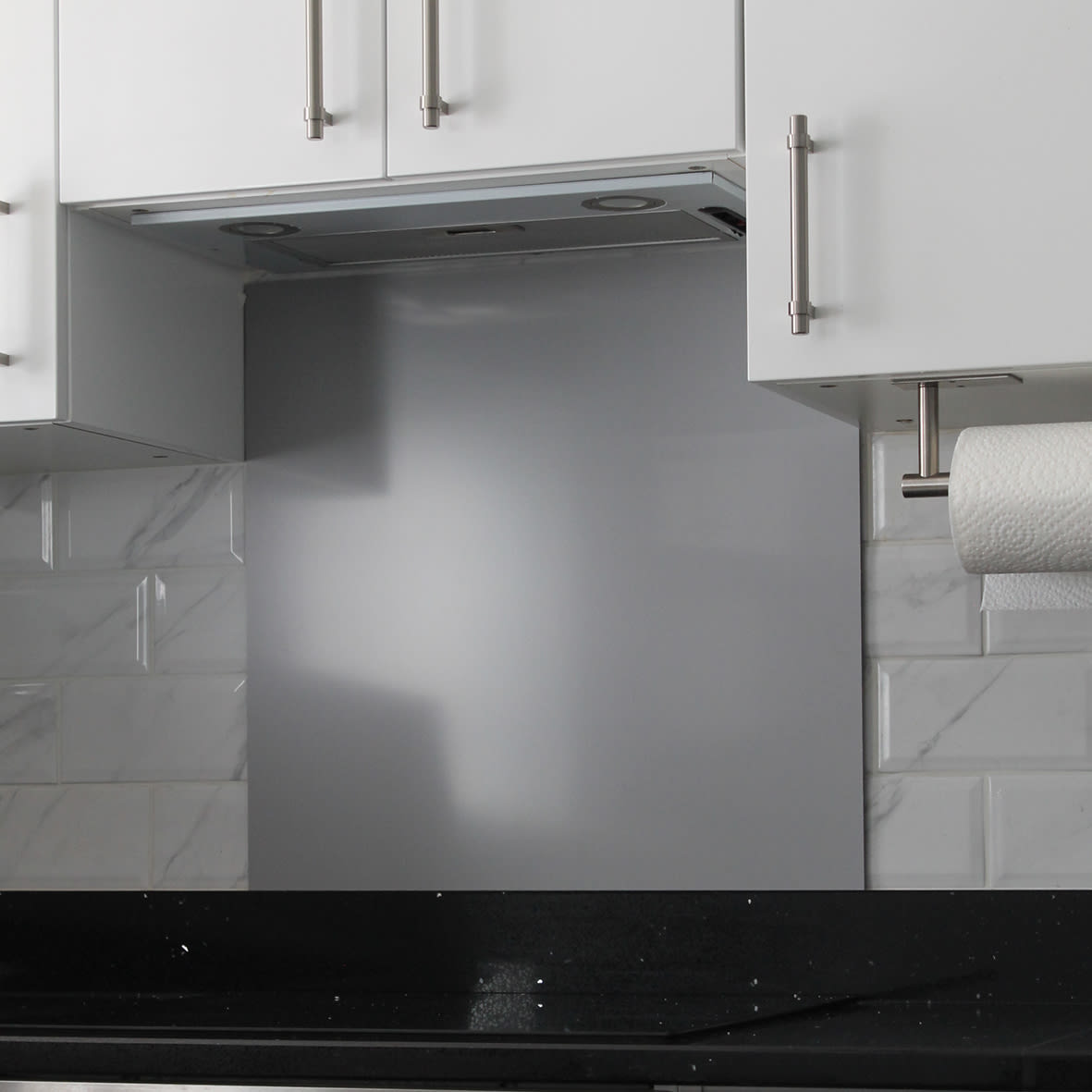 Aluminium Kitchen Splashback - 600 x 750mm - Gloss Silver