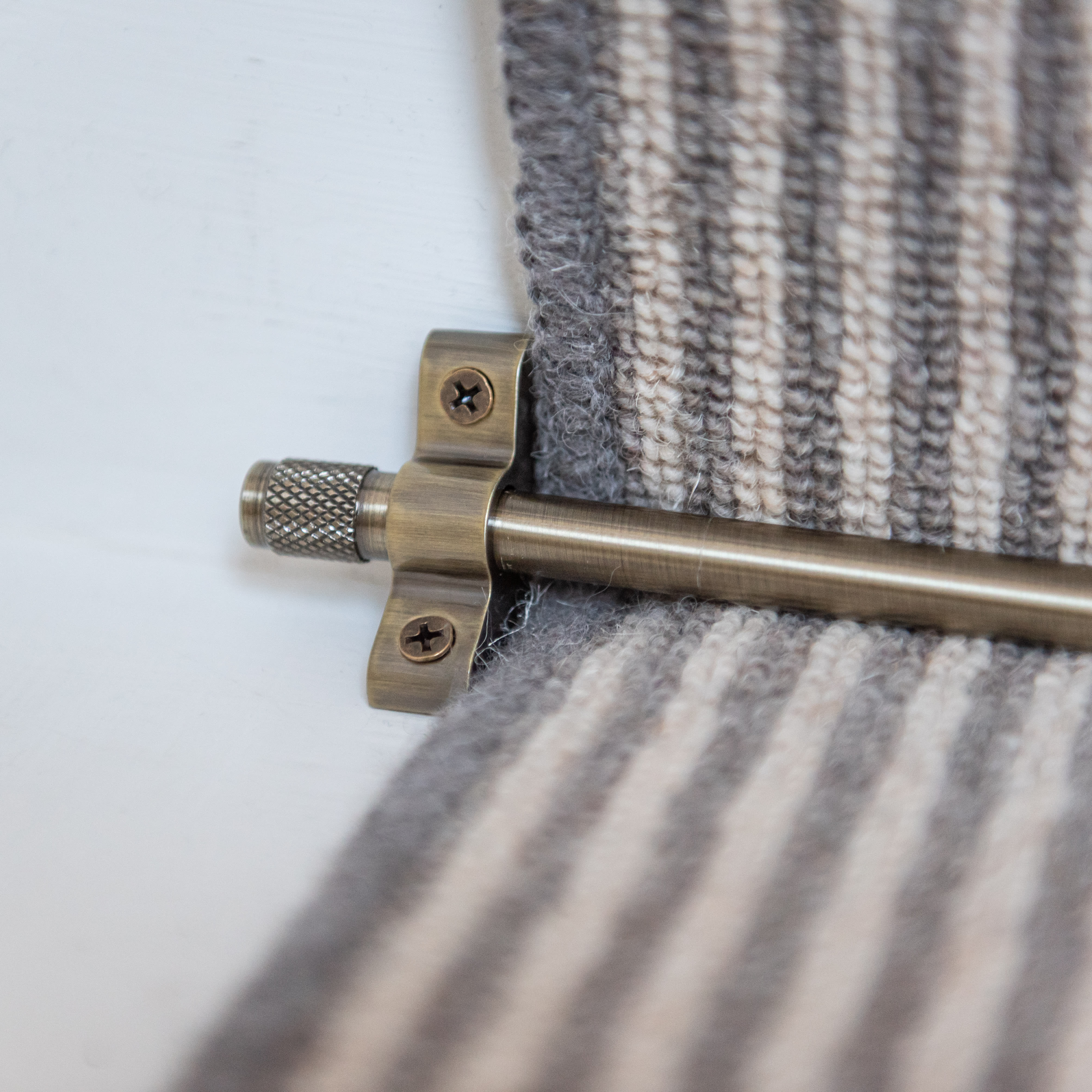 Stair Rod with Knurled Finials - 900mm Length - Antique Brass