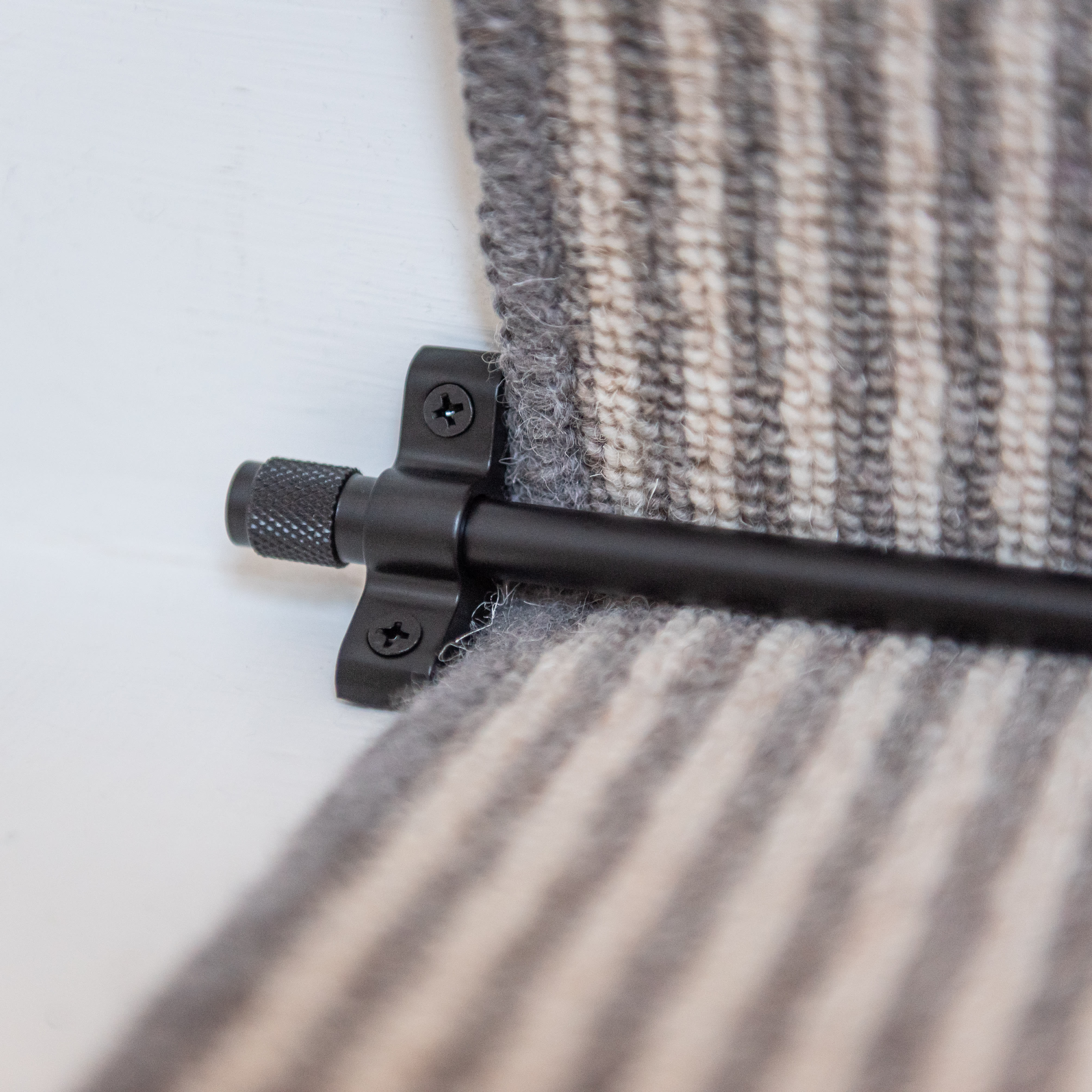 Stair Rod with Knurled Finials - 900mm Length - Matt Black