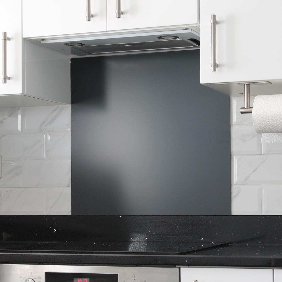 Aluminium Kitchen Splashback - 900 x 750mm - Matt Anthracite Grey