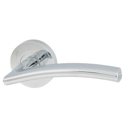 Polished Chrome Door Handles on Round Rose - Sabre Range