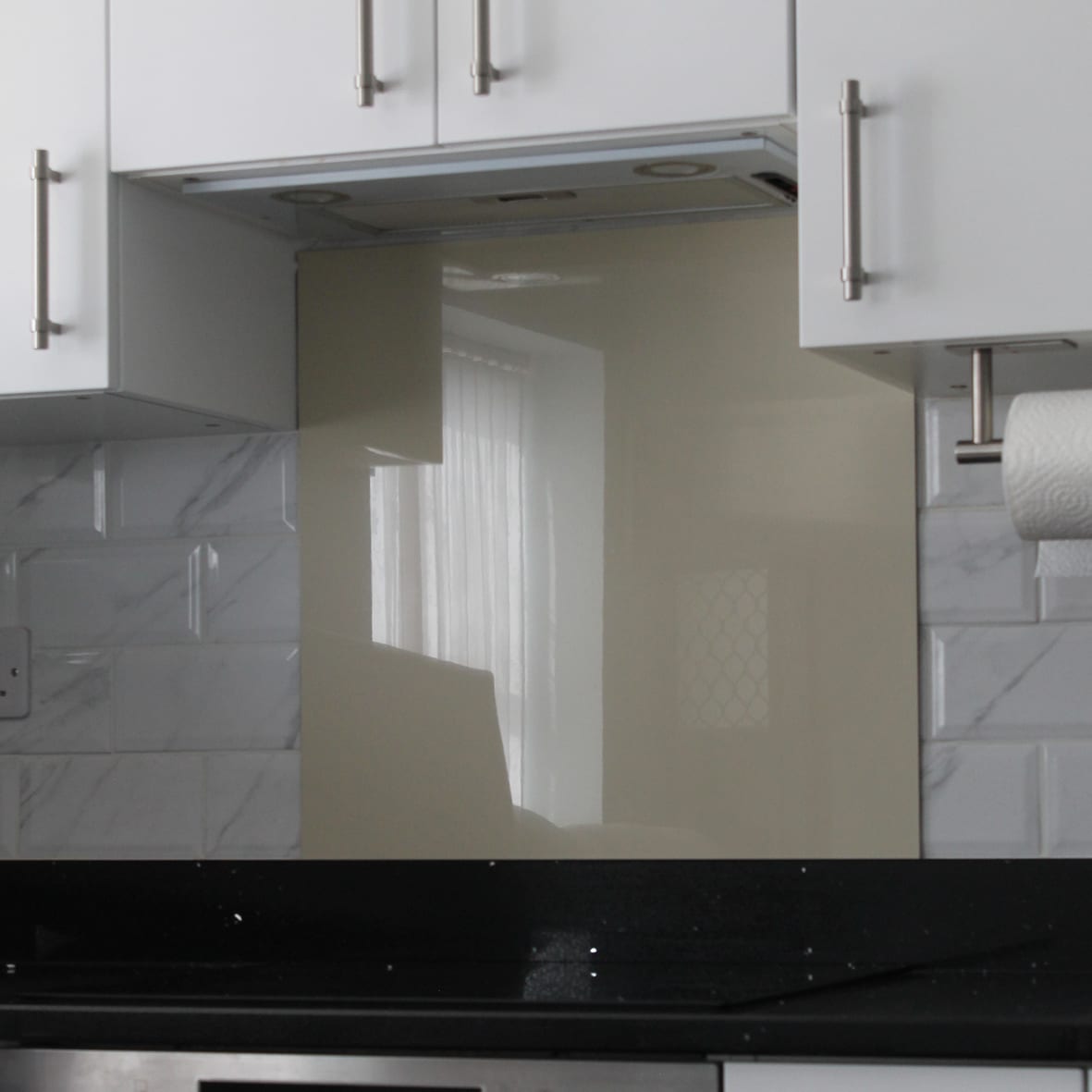 Aluminium Kitchen Splashback - 600 x 750mm - Gloss Light Ivory
