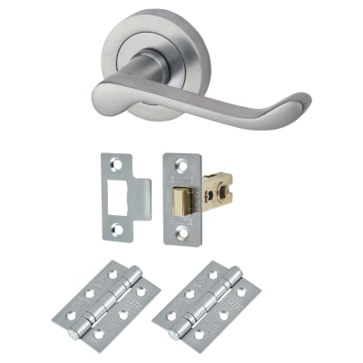 Satin Chrome Victorian Summer Scroll Latch Door Handles on Rose Pack