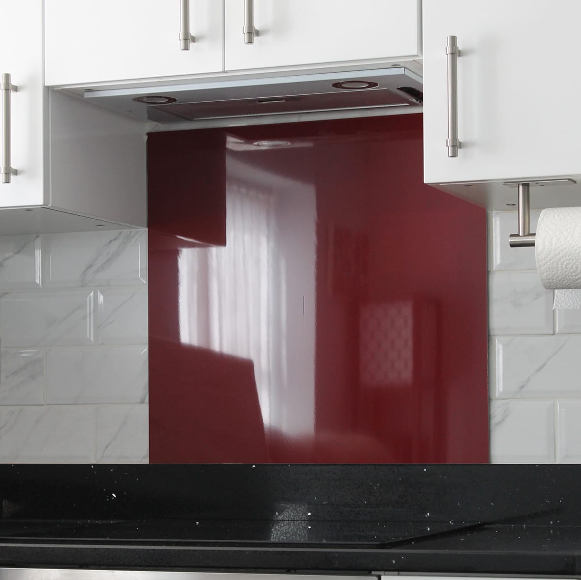 Aluminium Kitchen Splashback - 600 x 750mm - Gloss Burgundy Red