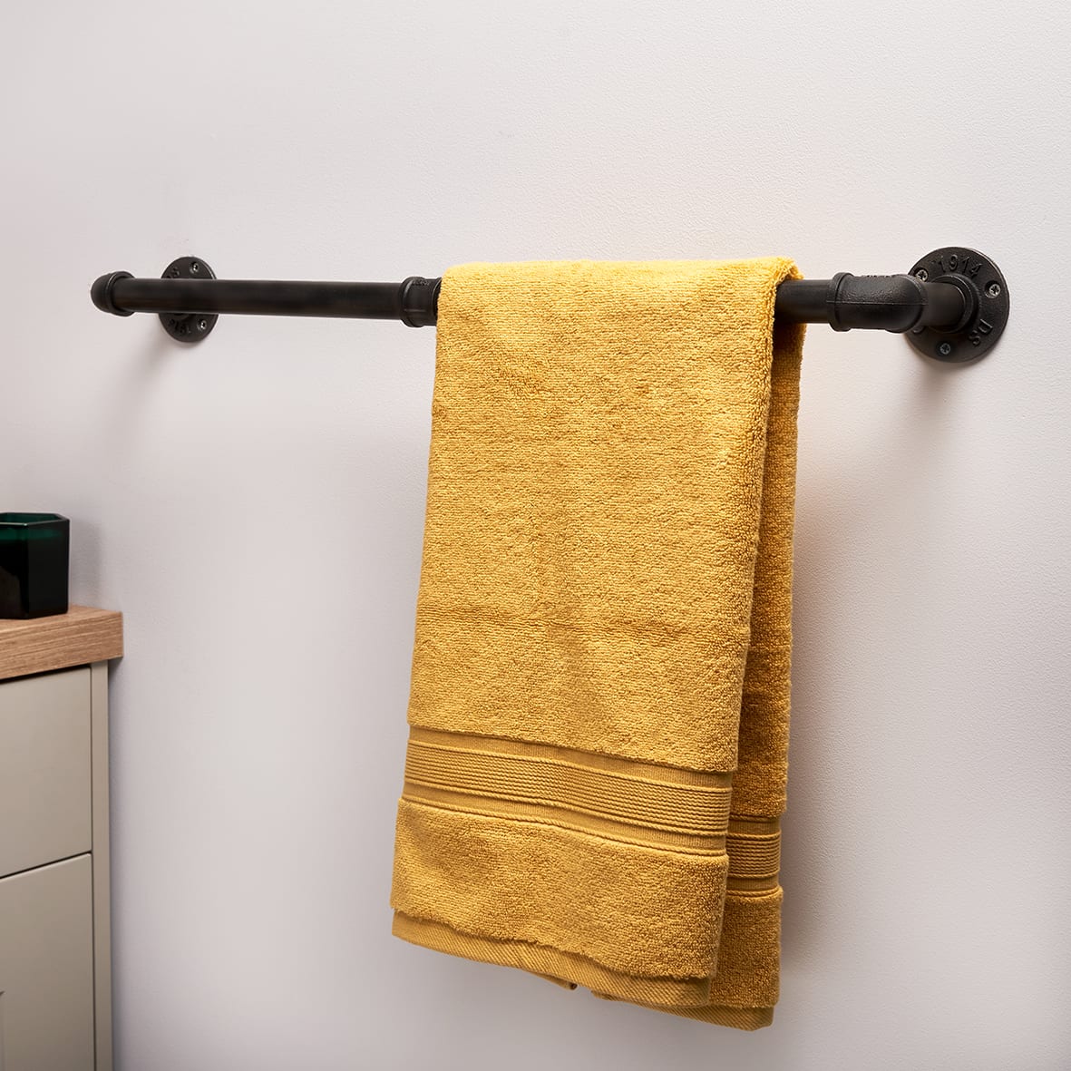 1/2" Long Pipe Round Towel Rail Kit - Black