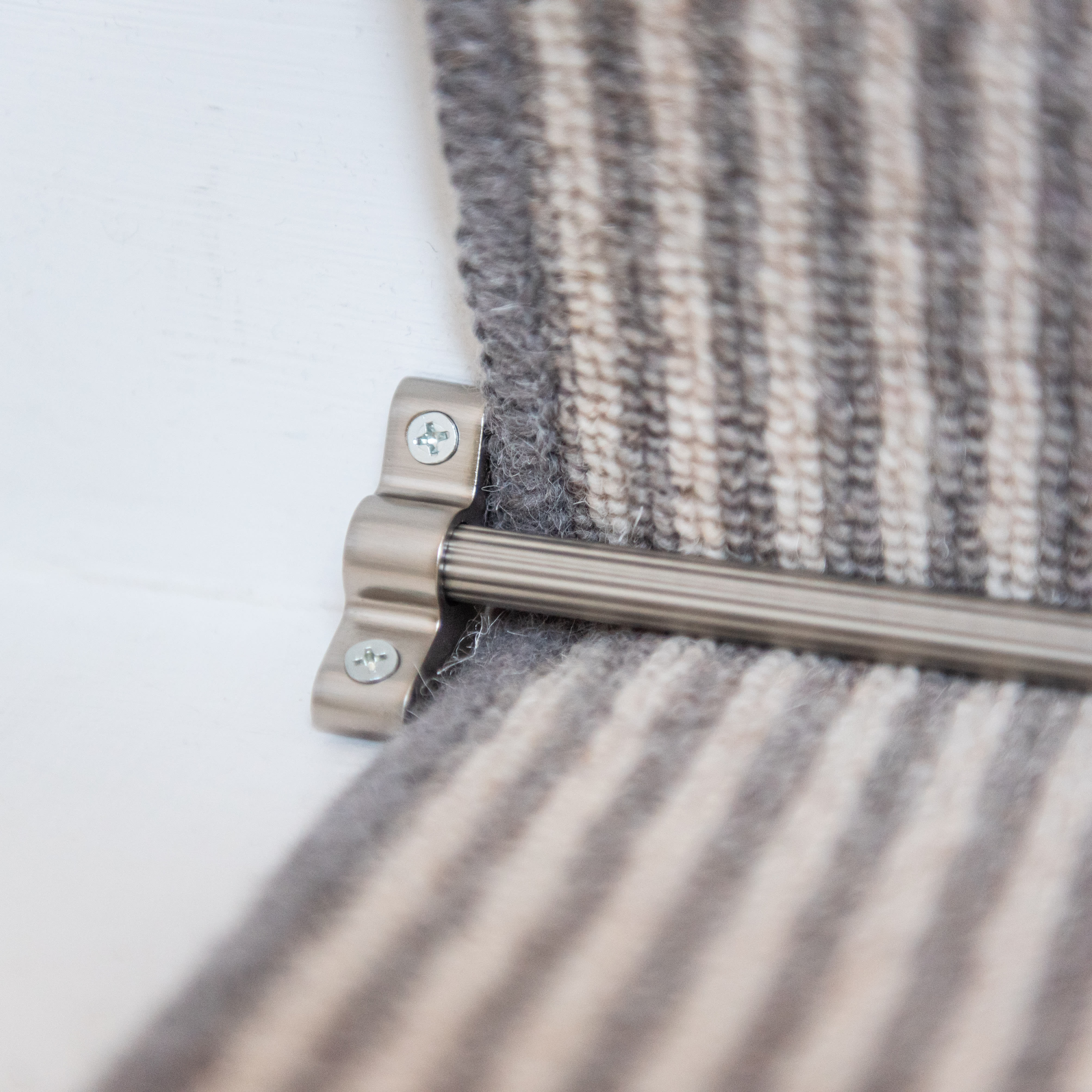 Lines Stair Rod with Plain Finials - 900mm Length - Satin Nickel