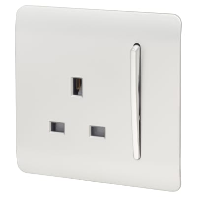 13A 1 Gang Screwless Double Pole Switched Socket - Platinum Silver 947686P