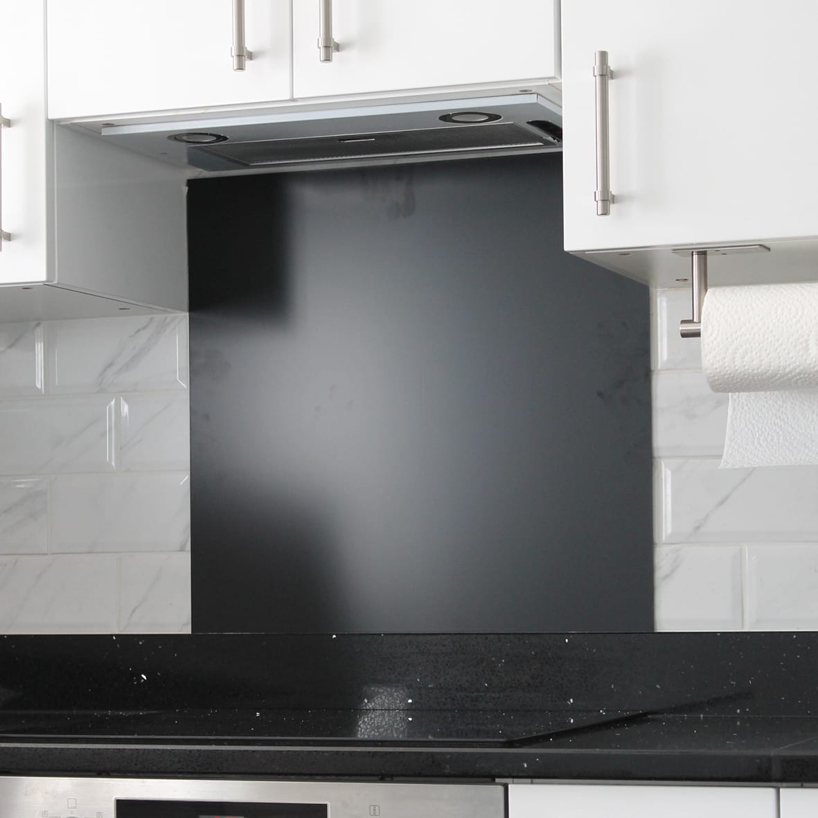 Aluminium Kitchen Splashback - 600 x 750mm - Matt Jet Black 428575P