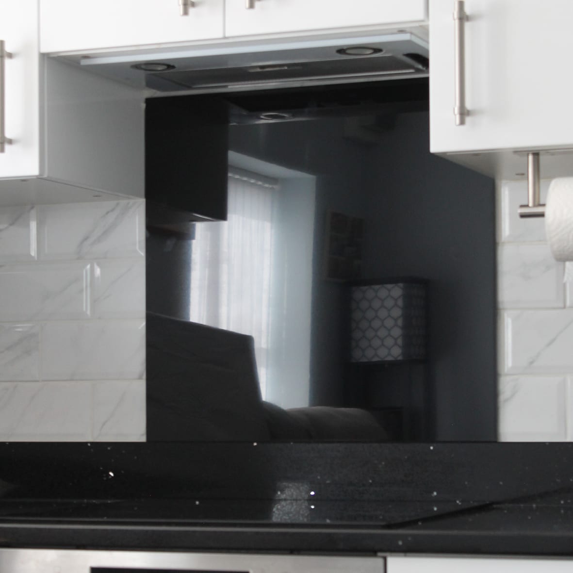 Aluminium Kitchen Splashback - 600 x 750mm - Gloss Jet Black