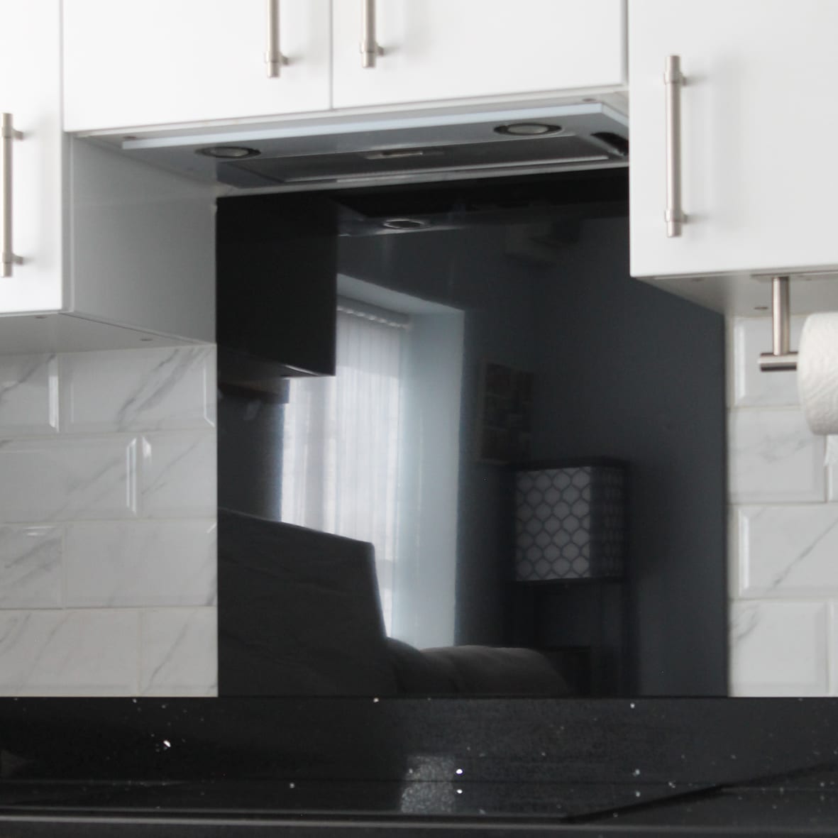 Aluminium Kitchen Splashback - 900 x 750mm - Gloss Jet Black