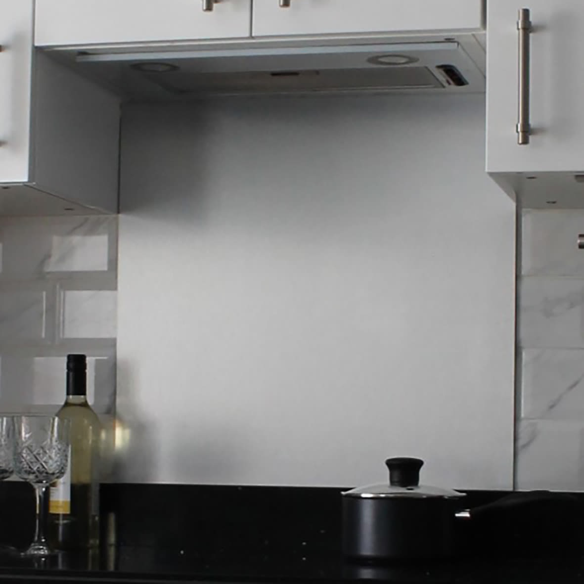 Aluminium Kitchen Splashback - 600 x 750mm - Gloss Brushed Aluminium