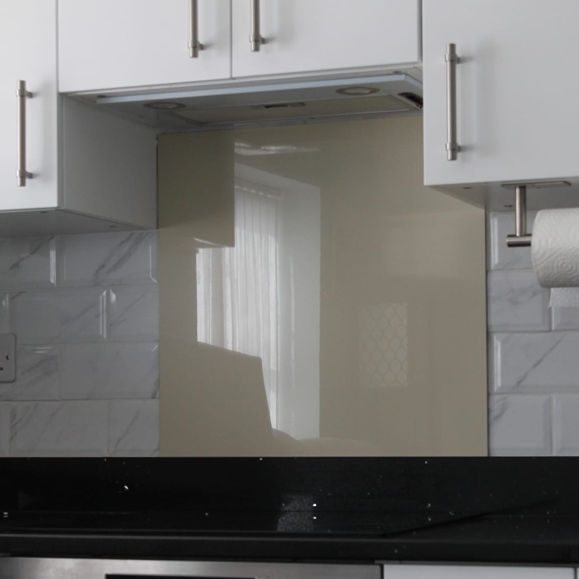 Aluminium Kitchen Splashback - 900 x 750mm - Gloss Light Ivory