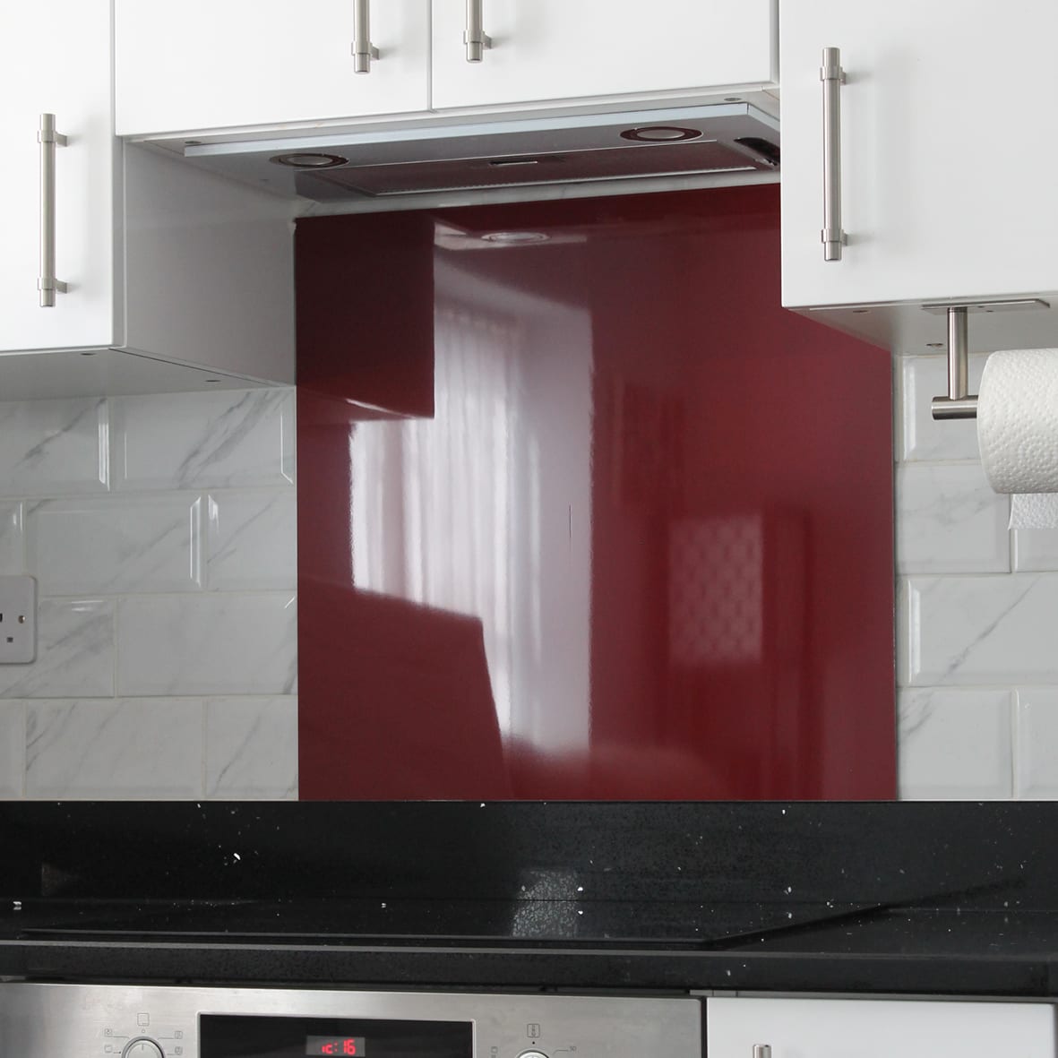 Aluminium Kitchen Splashback - 900 x 750mm - Gloss Burgundy Red