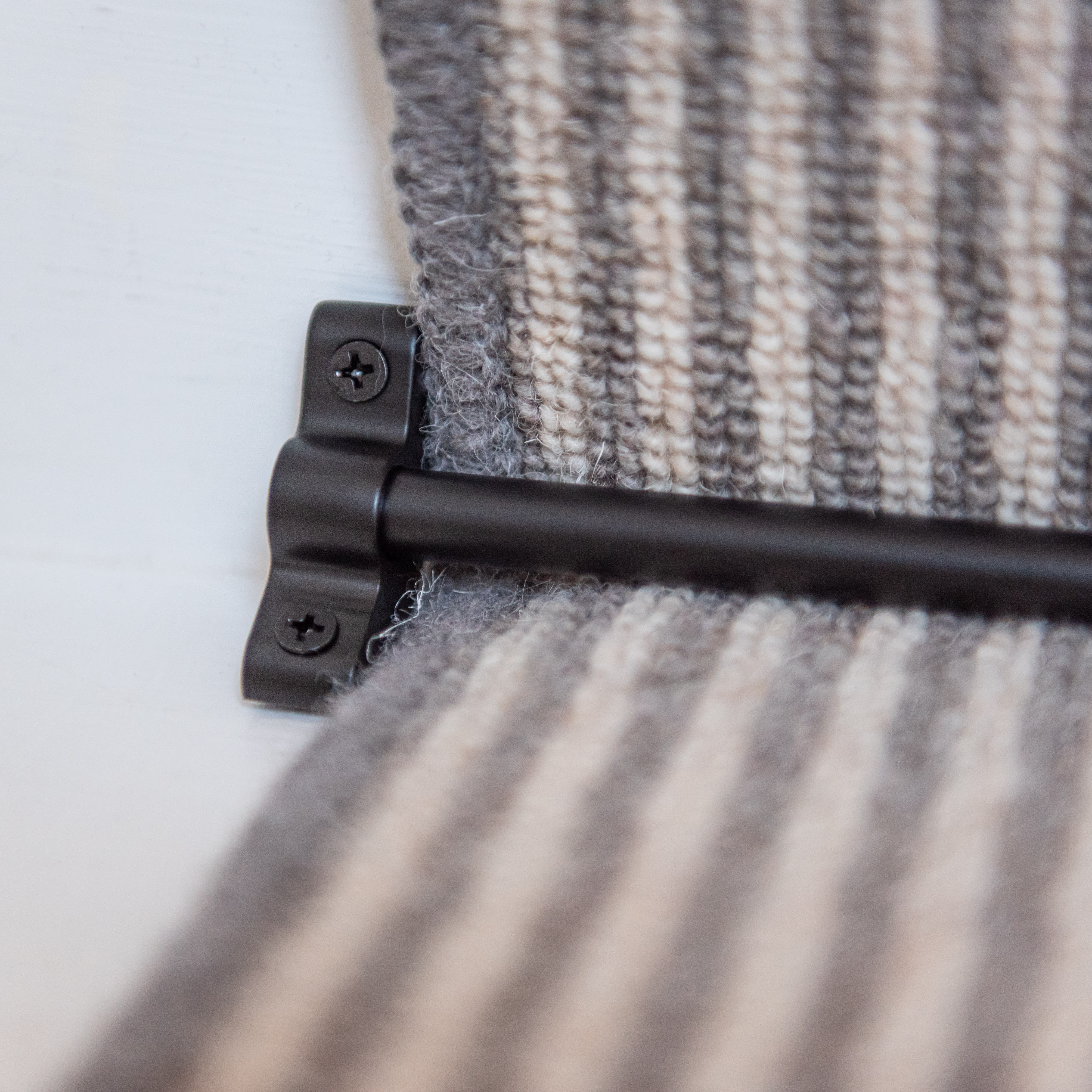 Stair Rod with Plain Finials - 900mm Length - Matt Black