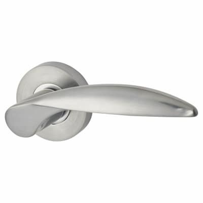 Satin Chrome Door Handles on Round Rose - Cresta Range