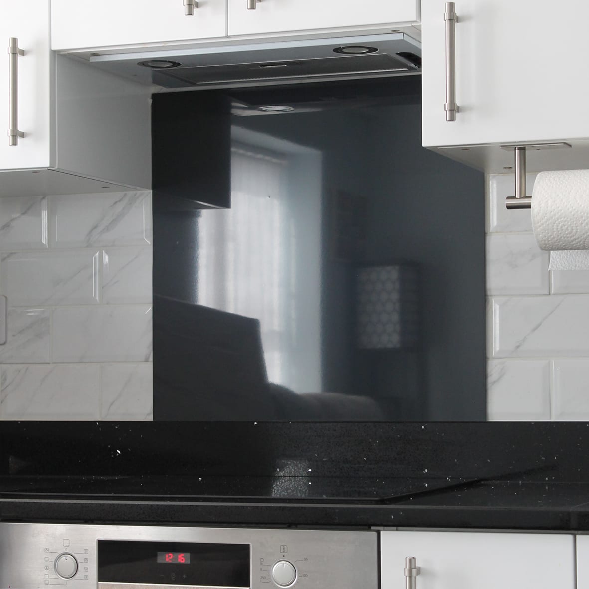 Aluminium Kitchen Splashback - 600 x 750mm - Gloss Anthracite Grey
